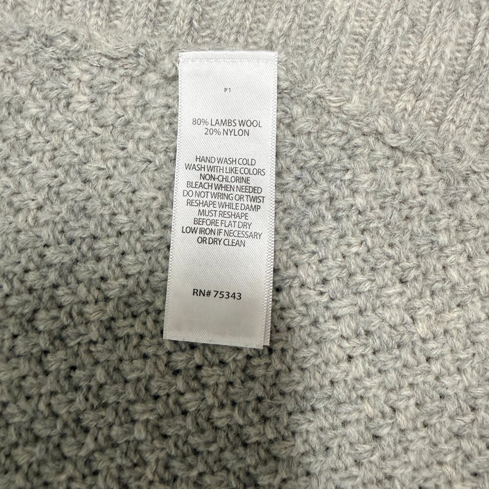 Tahari‎ Women's Gray Ribbed Wool Blend Cape w Leather Buckles, Size M - Picture 6 of 7